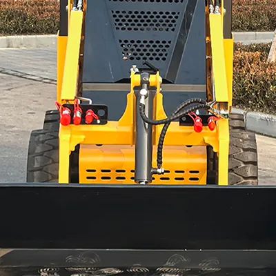 Мини-погрузчик с бортовым поворотом S750