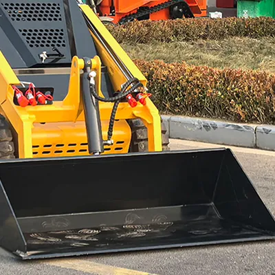 Мини-погрузчик с бортовым поворотом S750
