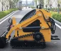 Мини-погрузчик с бортовым поворотом T360