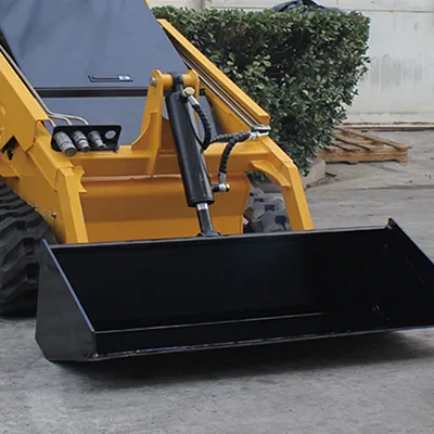 Мини-погрузчики с бортовым поворотом T750